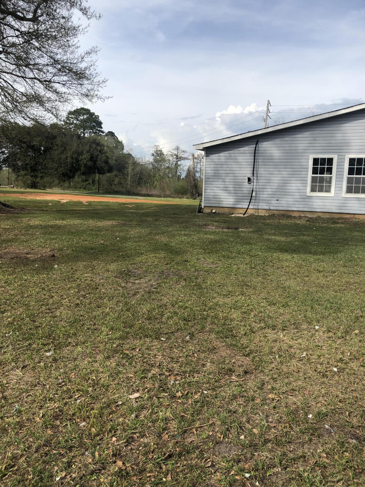 4818 Mc Innis Avenue Moss Point, MS 39563 - Photo 3 of 33 24192047-0C26-41B8-AF16-451ADA93A229