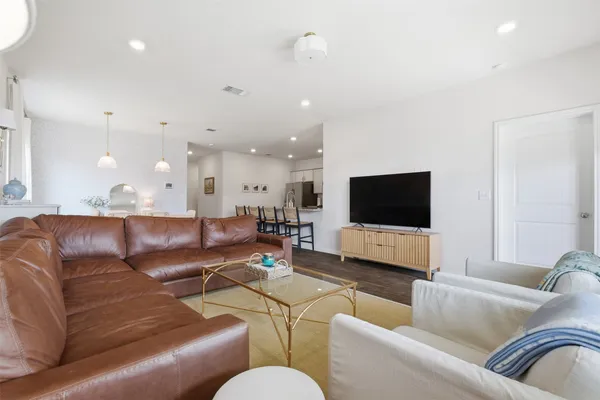 $2,200 | 128 Finley Rae Drive, Georgetown, TX 78626