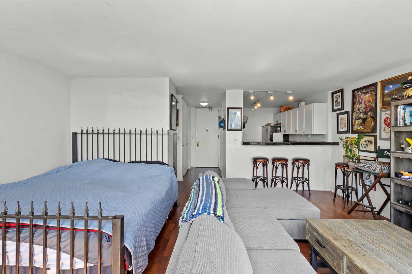 655 West Irving Park Road, Unit 3509 Chicago, IL 60613 - Photo 23 of 25