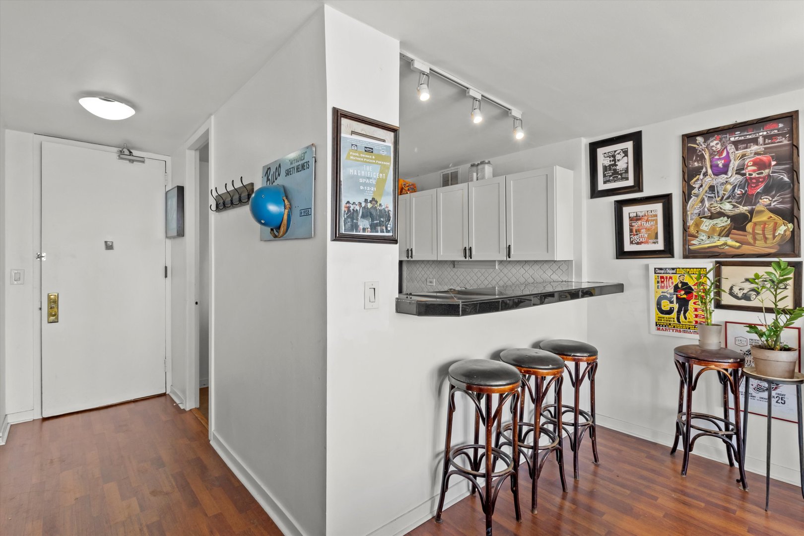 655 West Irving Park Road, Unit 3509 Chicago, IL 60613 - Photo 10 of 25