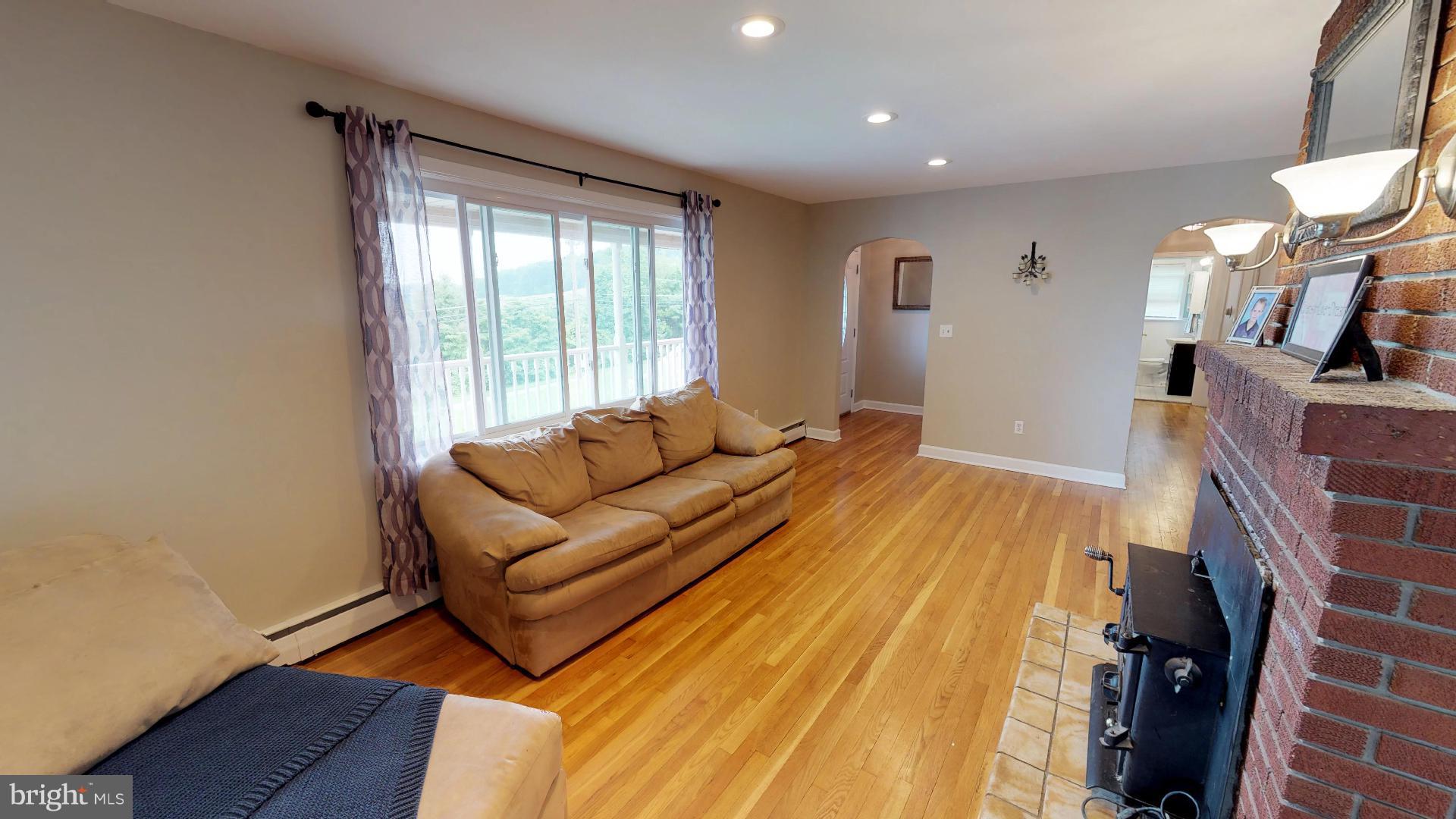 1639 Old Manchester Road Westminster, MD 21157 - Photo 7 of 24 Entrance opens to LR and hallway