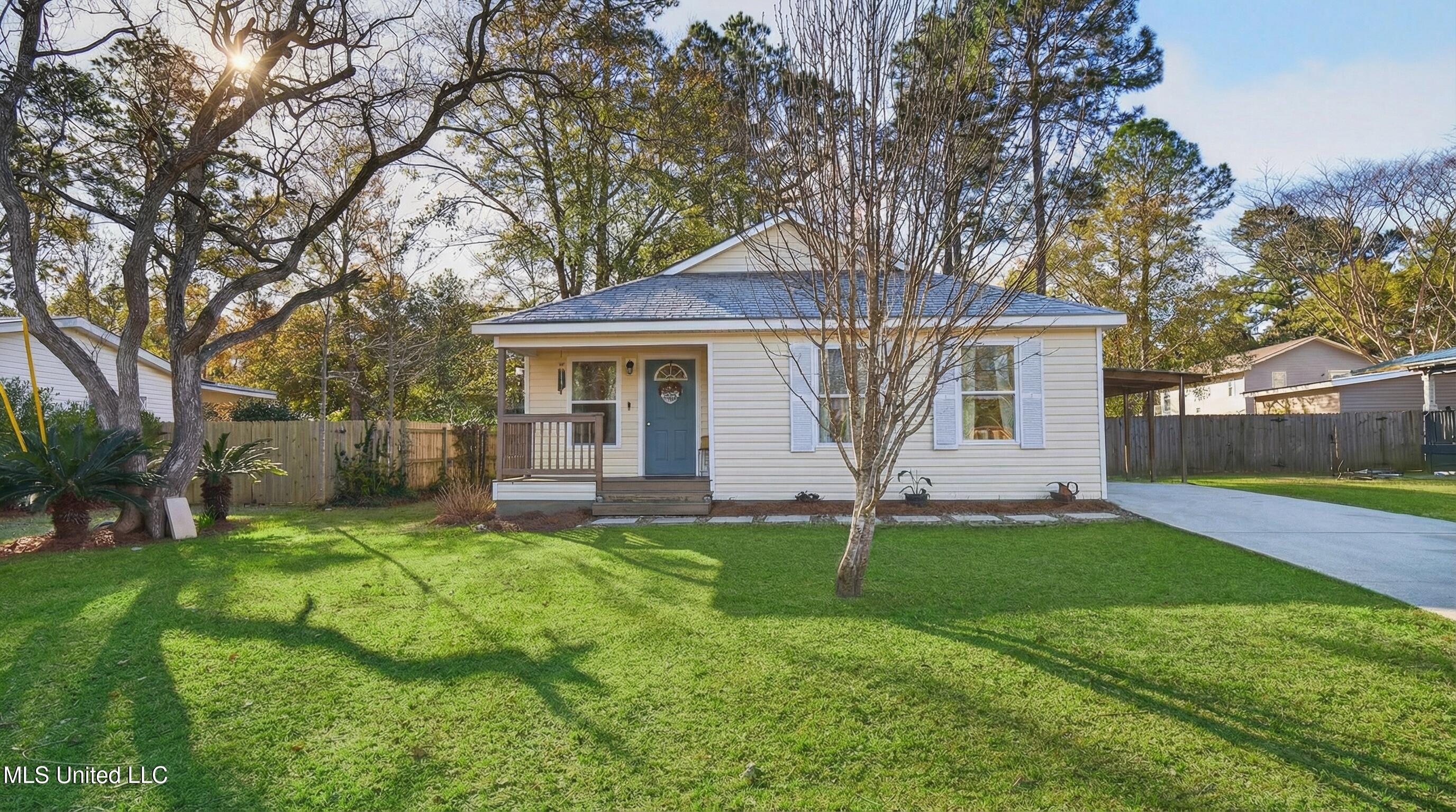 10756 Linohau Way Diamondhead, MS 39525 - Photo 1 of 35 Front