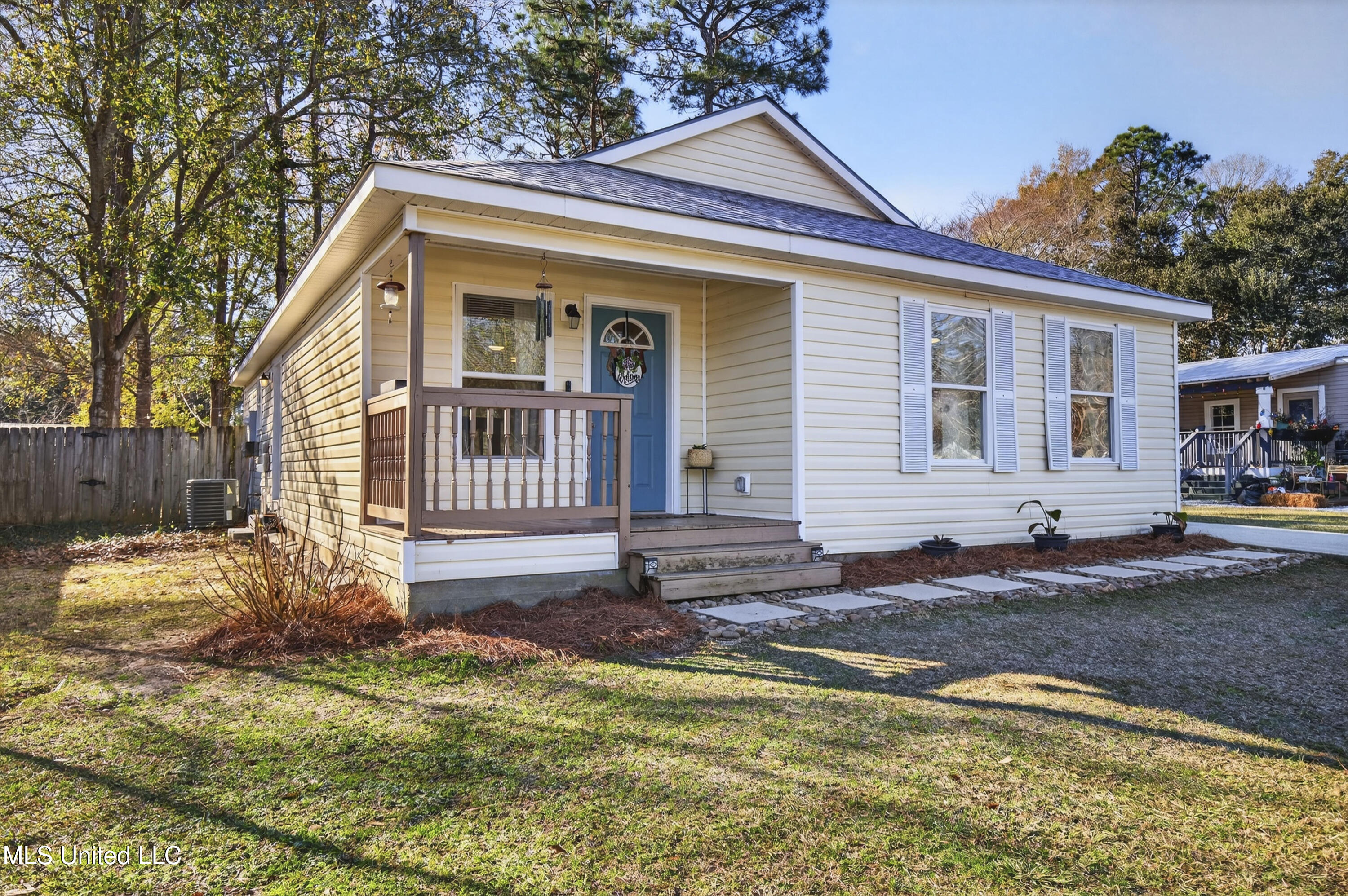 10756 Linohau Way Diamondhead, MS 39525 - Photo 3 of 35 10756LinohauWay-2