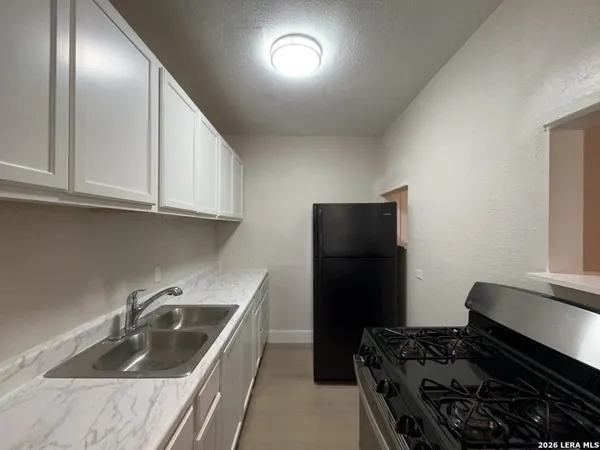 $795 | 319 Army Boulevard, Unit 2, San Antonio, TX 78215