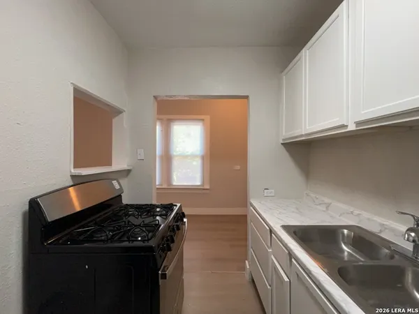 $795 | 319 Army Boulevard, Unit 2, San Antonio, TX 78215