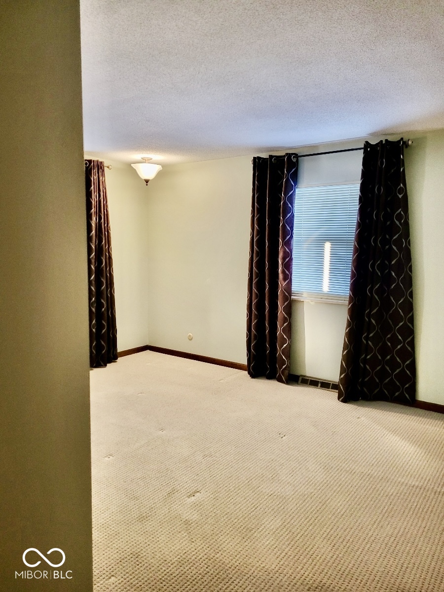 375 Shadow Road Greenwood, IN 46142 - Photo 13 of 44