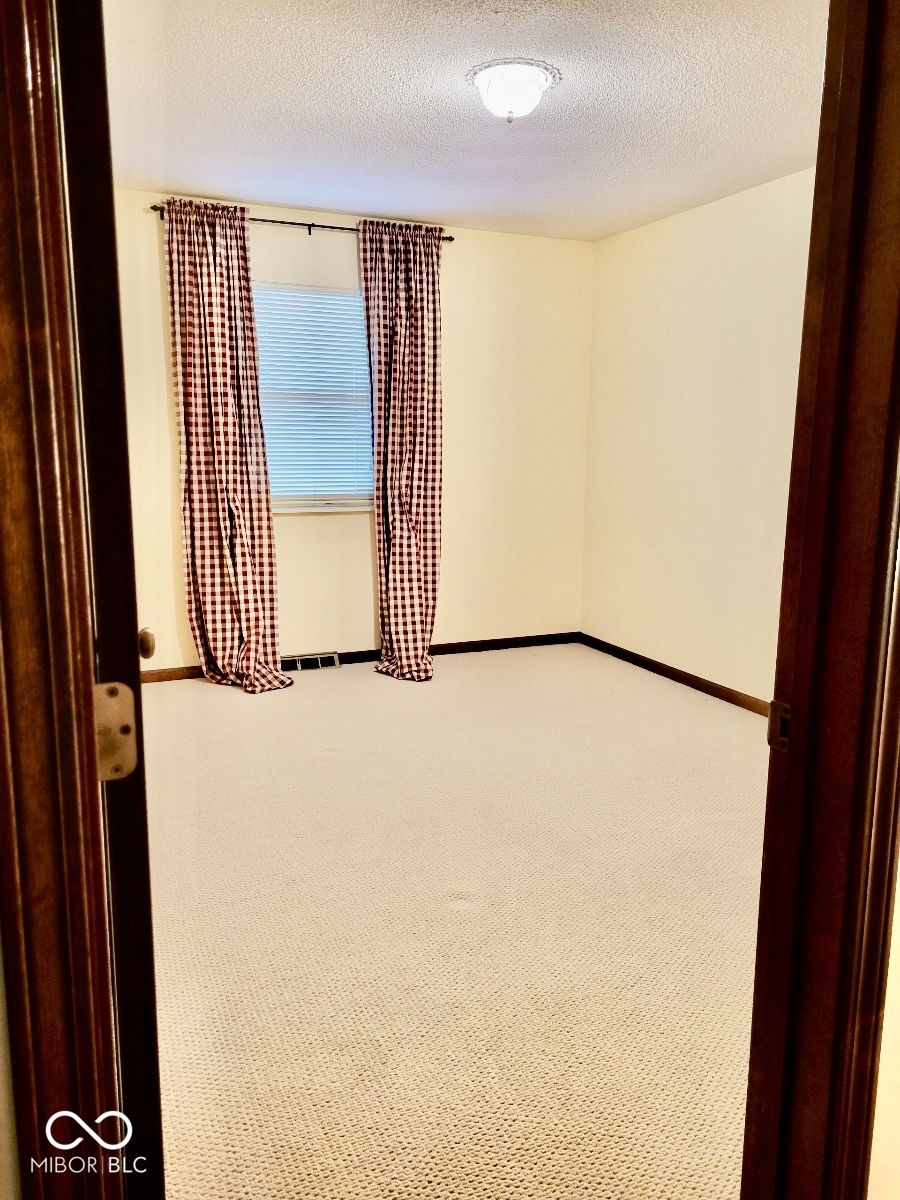 375 Shadow Road Greenwood, IN 46142 - Photo 14 of 44