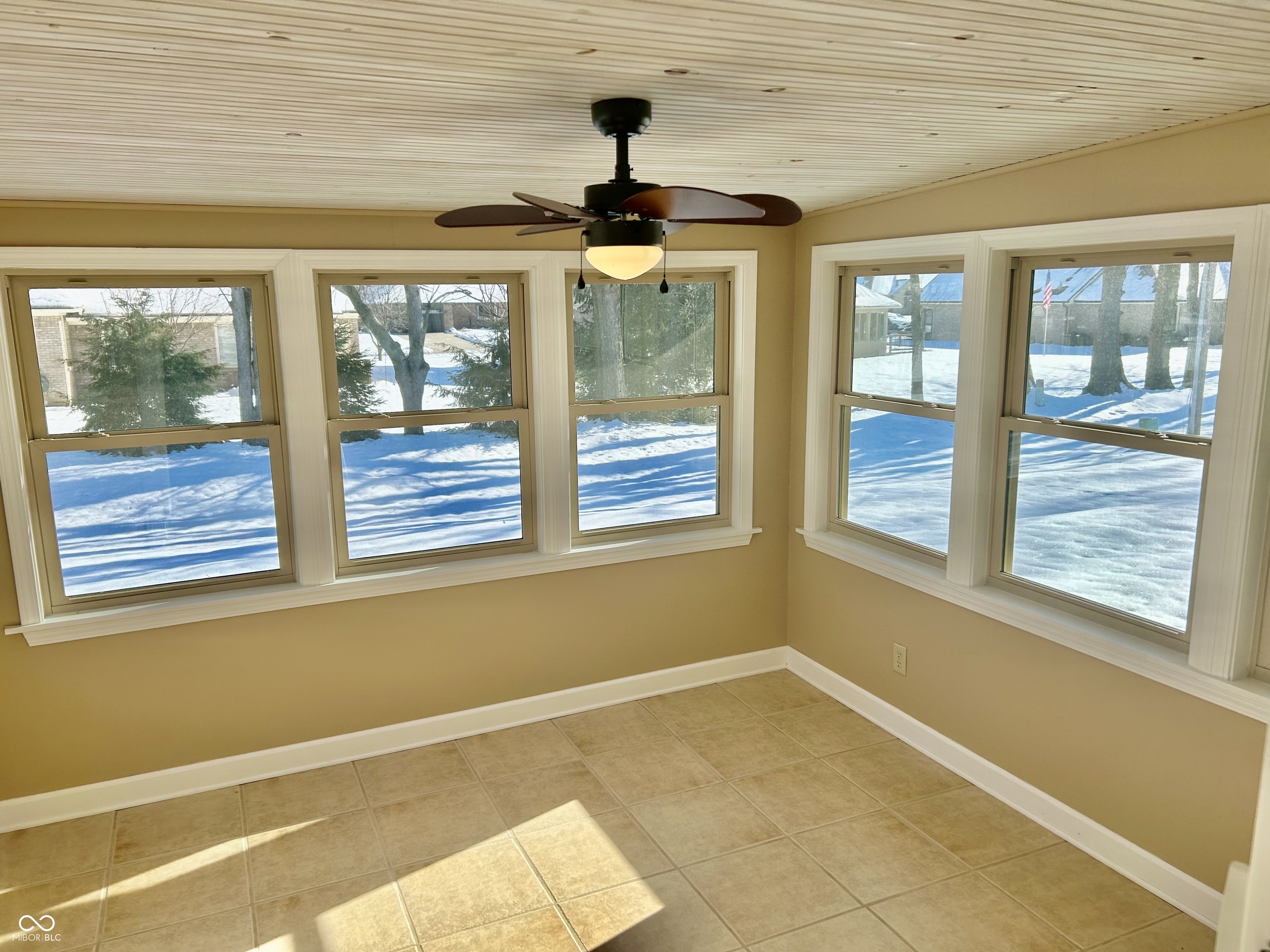 375 Shadow Road Greenwood, IN 46142 - Photo 24 of 44