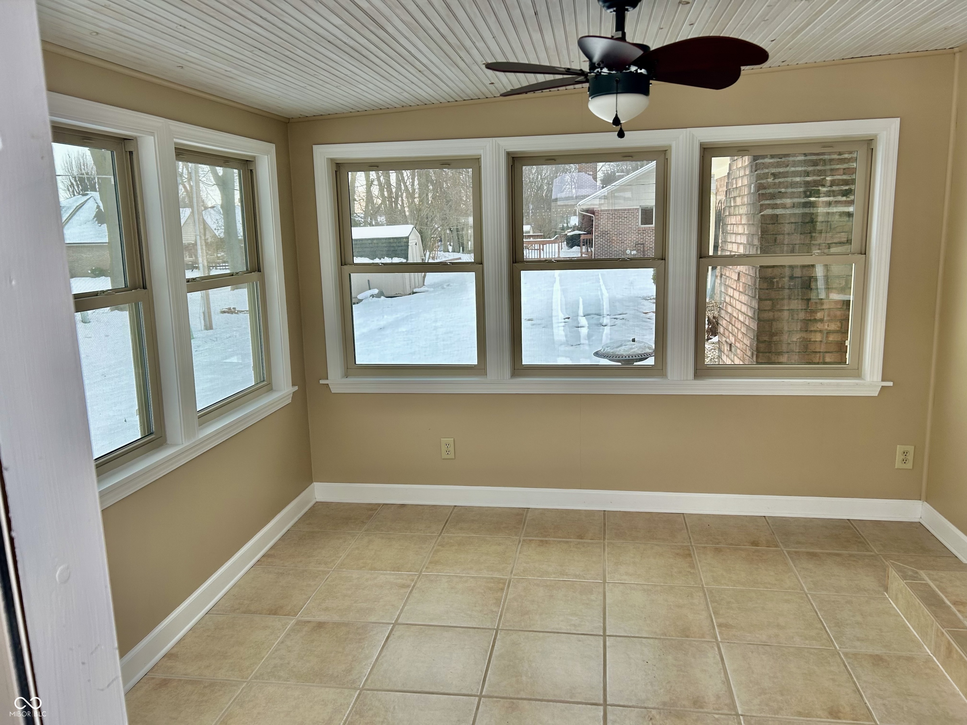 375 Shadow Road Greenwood, IN 46142 - Photo 25 of 44
