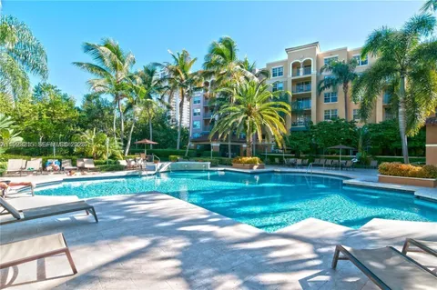 $512,500 | 19555 East Country Club Drive, Unit 8502, Aventura, FL 33180