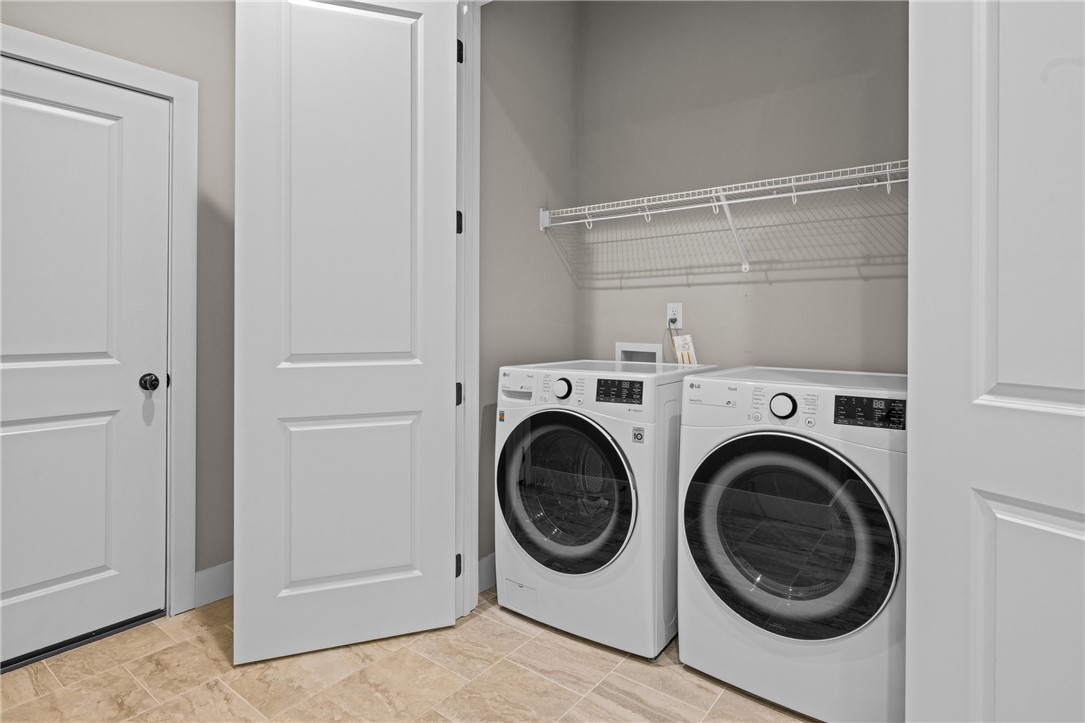 218 Tuttle Street Clemson, SC 29631 - Photo 15 of 20 Genorous back mudroom/laundry room