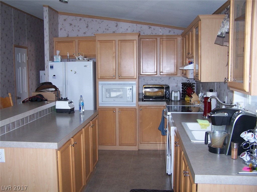 710 Wells Road Pahrump, NV 89060 - Photo 3 of 24 Gallery Image 3