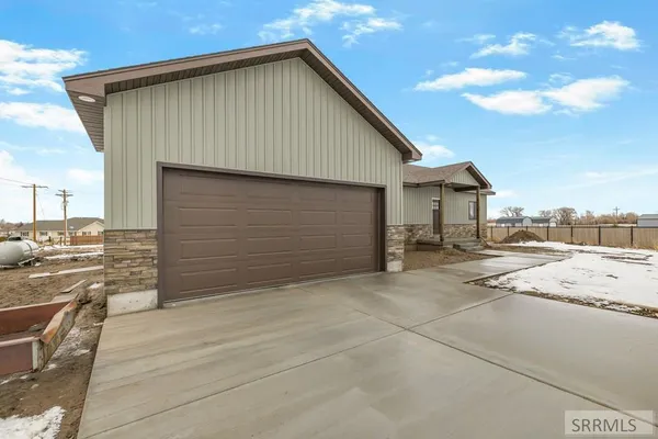 $465,000 | 2911 Hackamore Drive, St. Anthony, ID 83445