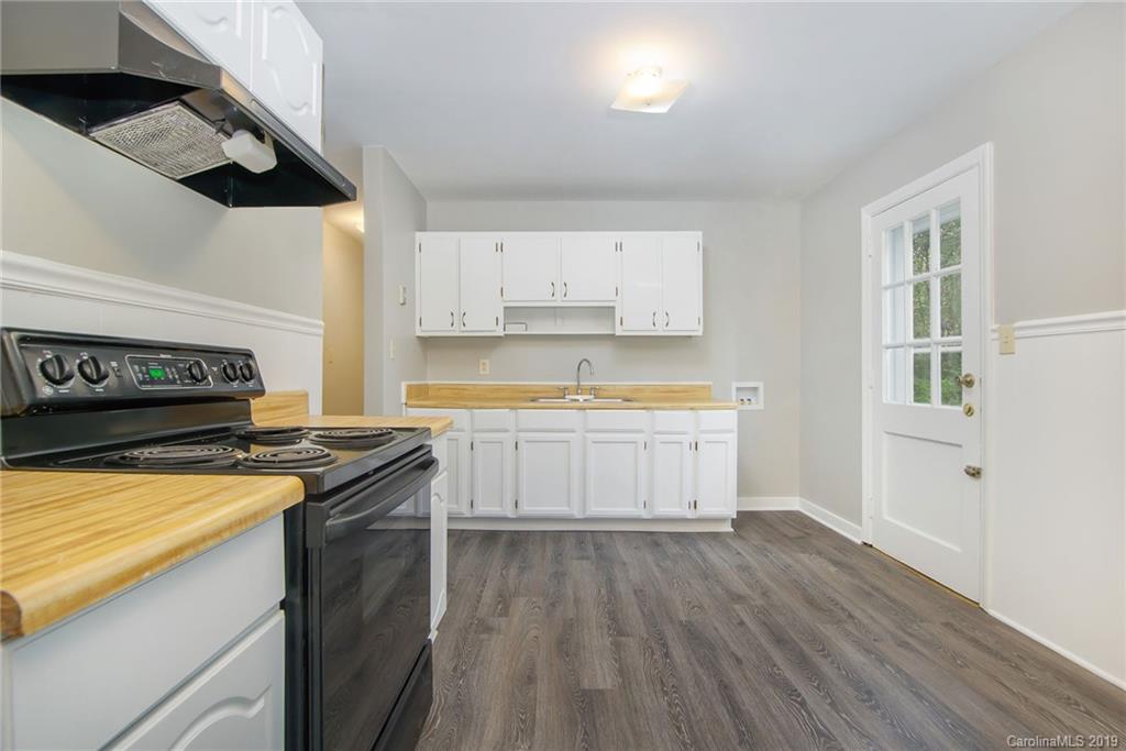 2512 Thornton Road Charlotte, NC 28208 - Photo 11 of 16 Gallery Image 11