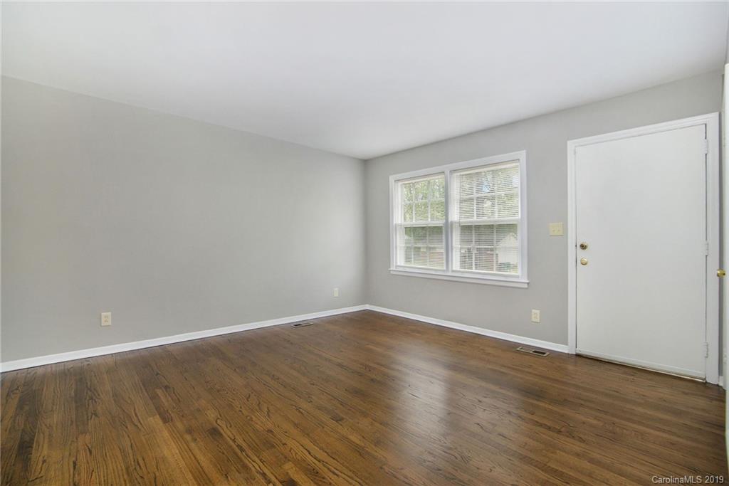 2512 Thornton Road Charlotte, NC 28208 - Photo 12 of 16 Gallery Image 12