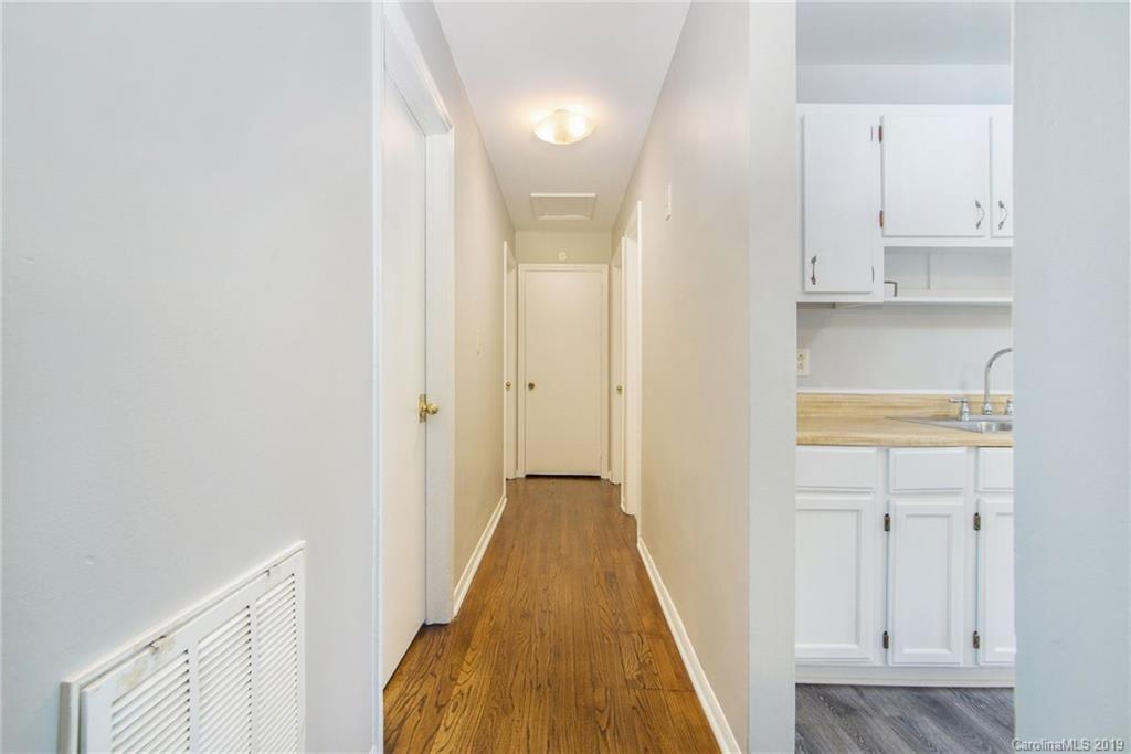 2512 Thornton Road Charlotte, NC 28208 - Photo 14 of 16 Gallery Image 14