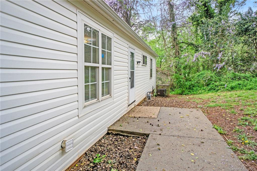 2512 Thornton Road Charlotte, NC 28208 - Photo 15 of 16 Gallery Image 15
