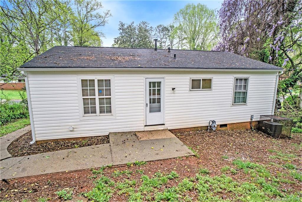 2512 Thornton Road Charlotte, NC 28208 - Photo 16 of 16 Gallery Image 16