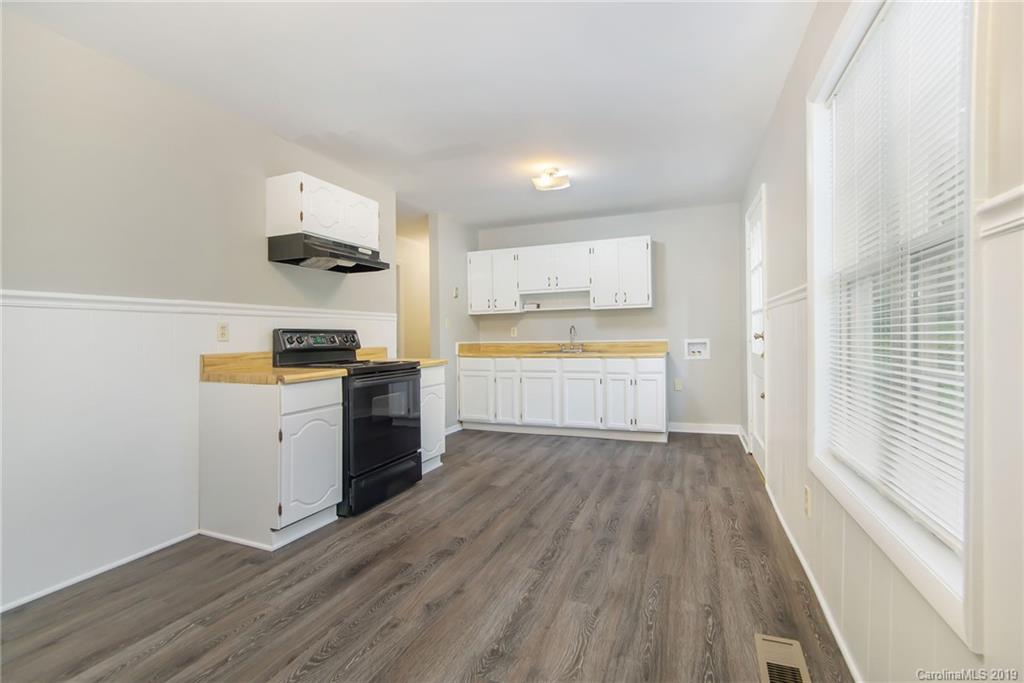 2512 Thornton Road Charlotte, NC 28208 - Photo 10 of 16 Gallery Image 10