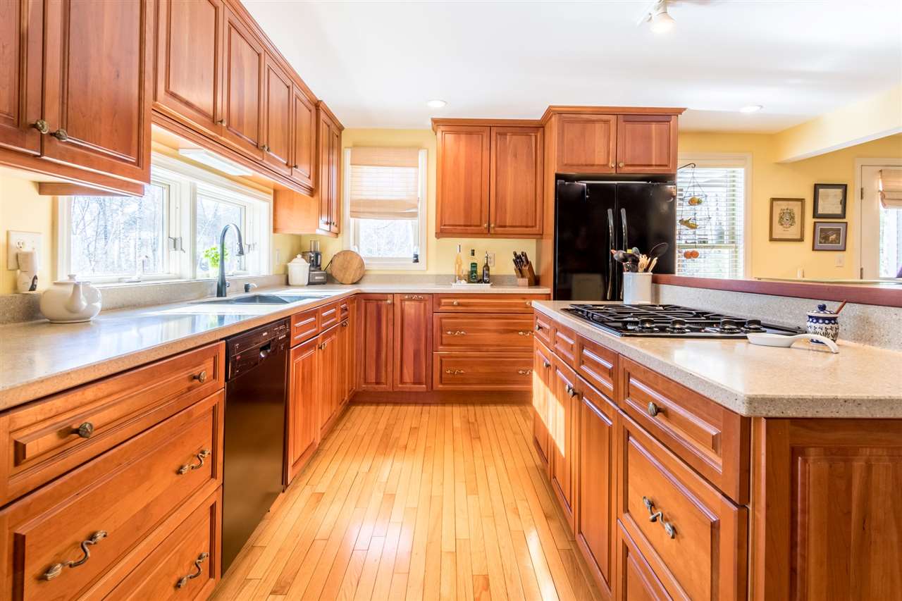 25 Vrylenas Way Hampton, NH 03842 - Photo 8 of 28 Gallery Image 8