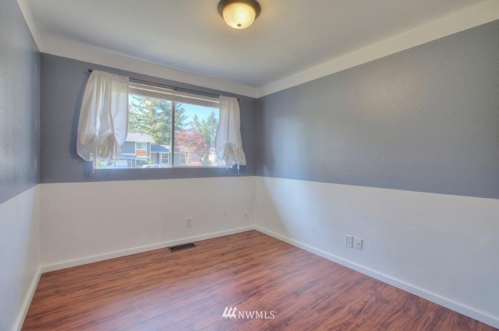 14512 Southeast 252 Place Kent, WA 98042 - Photo 15 of 22