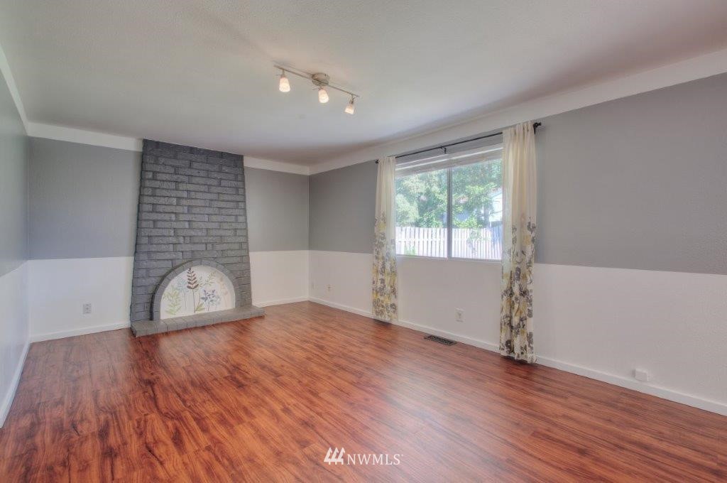 14512 Southeast 252 Place Kent, WA 98042 - Photo 9 of 22