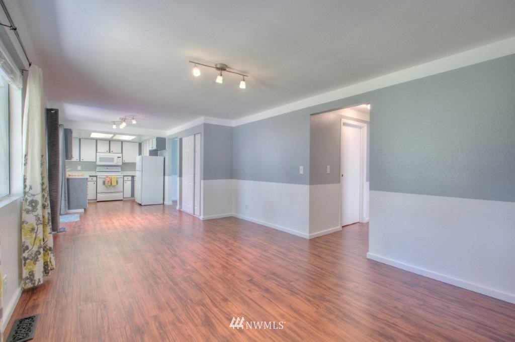14512 Southeast 252 Place Kent, WA 98042 - Photo 10 of 22