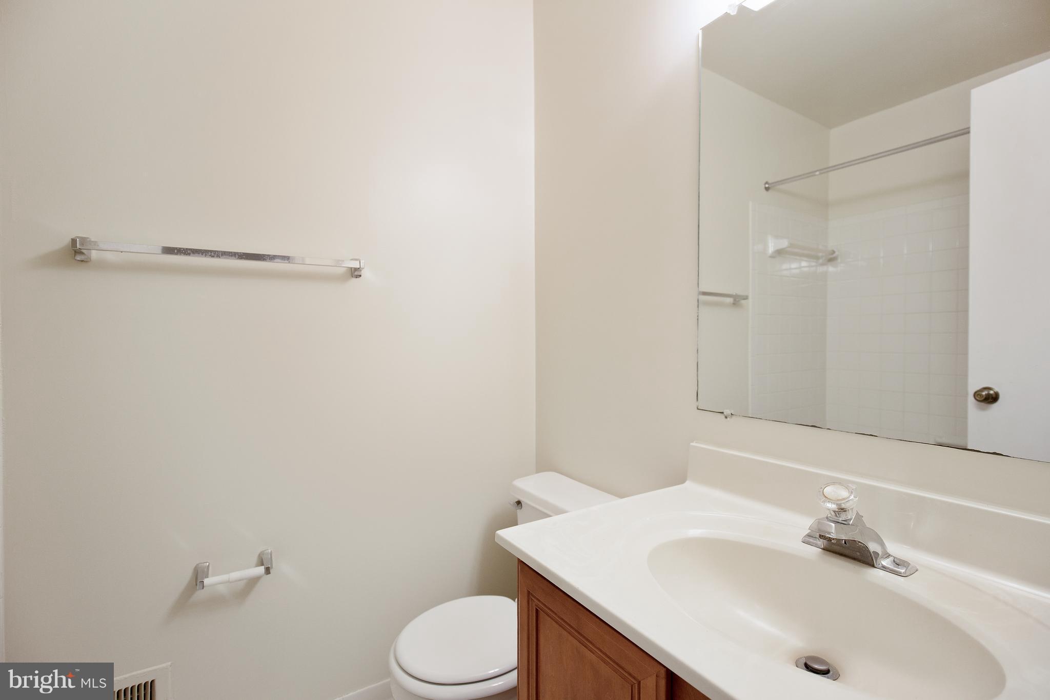 3922 Ferrara Drive Silver Spring, MD 20906 - Photo 22 of 30 Bath