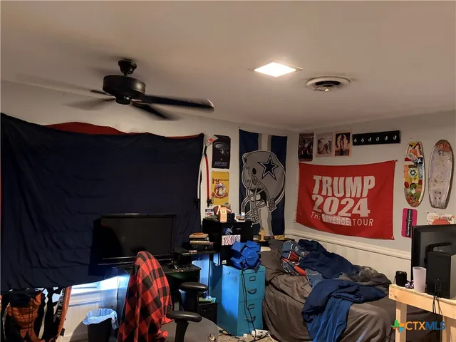 $400,000 | 1014 North Hunt Street, Cuero, TX 77954