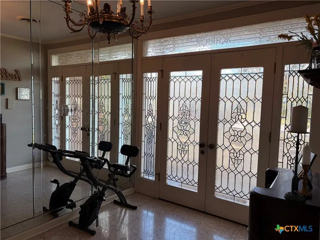 $400,000 | 1014 North Hunt Street, Cuero, TX 77954