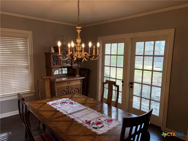 $400,000 | 1014 North Hunt Street, Cuero, TX 77954