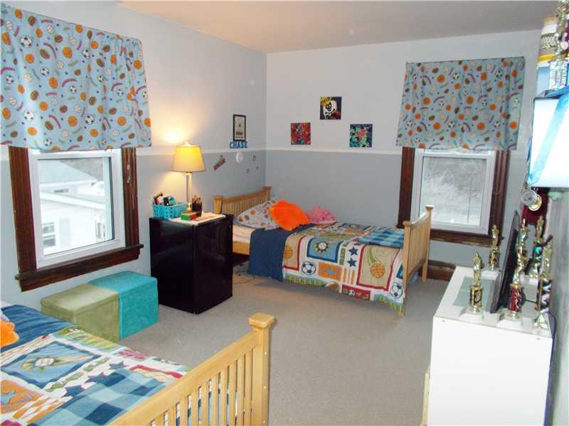 15 Riverside Drive Freeport, PA 16229 - Photo 18 of 25 Bedroom. The 2nd bedroom offers enough room to easily accommodate 2 children.