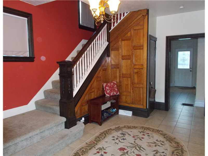 15 Riverside Drive Freeport, PA 16229 - Photo 6 of 25 Entry/Foyer. Nice ceramic tile flooring & great woodwork add charm to this entry.