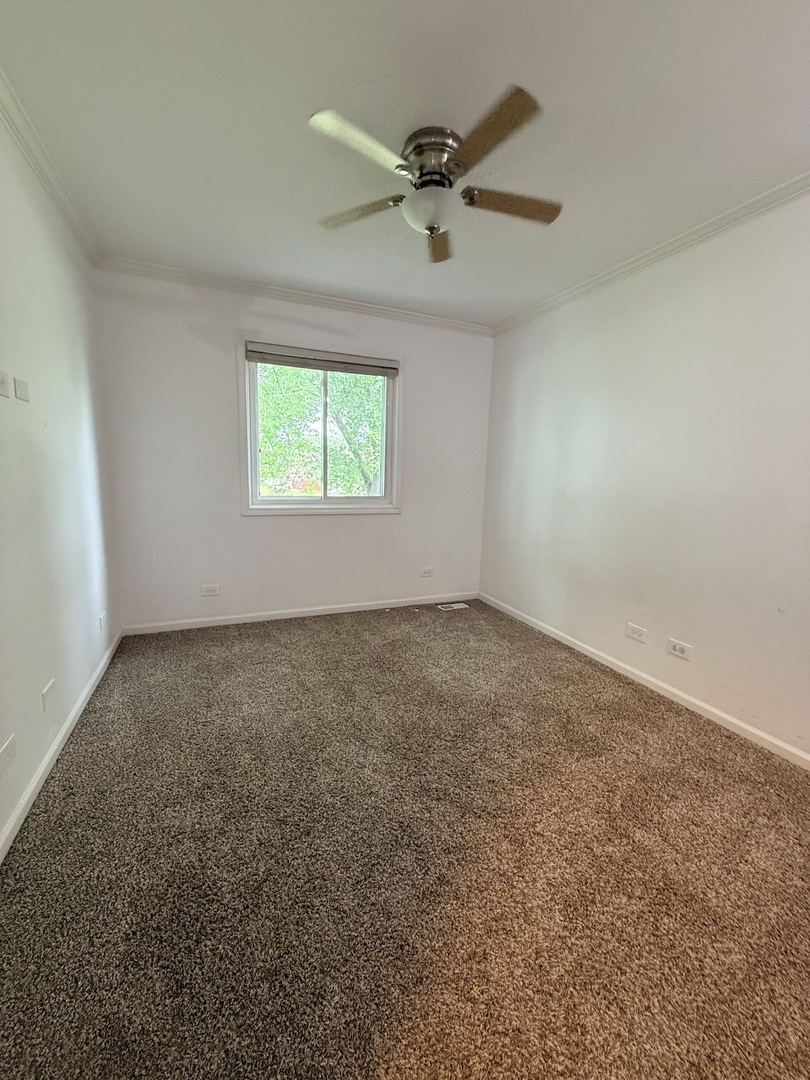 2023 Raleigh Place Hoffman Estates, IL 60169 - Photo 2 of 6