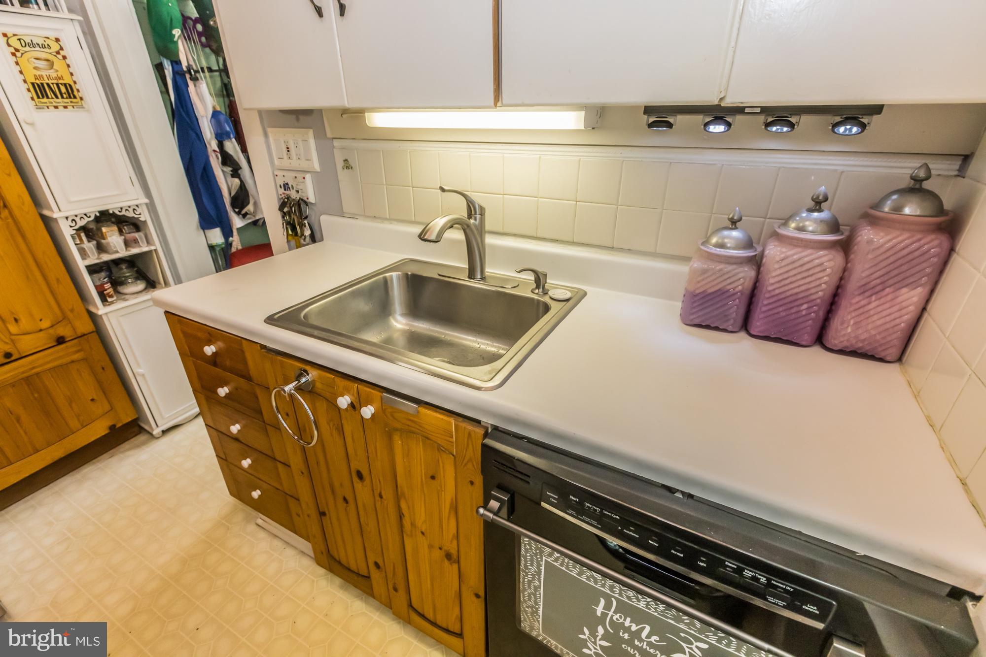 806 Latshaw Road Spring City, PA 19475 - Photo 11 of 24