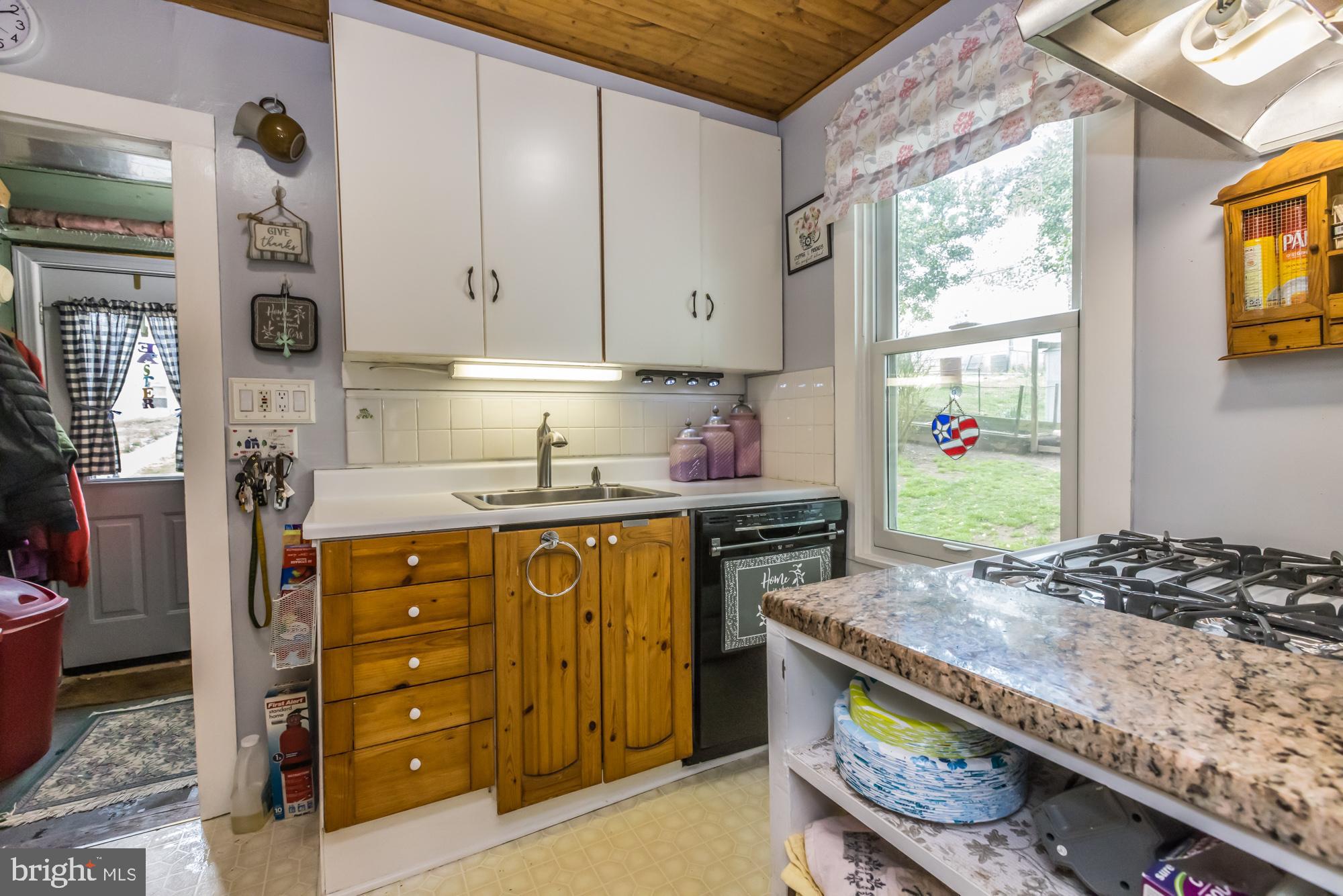 806 Latshaw Road Spring City, PA 19475 - Photo 13 of 24