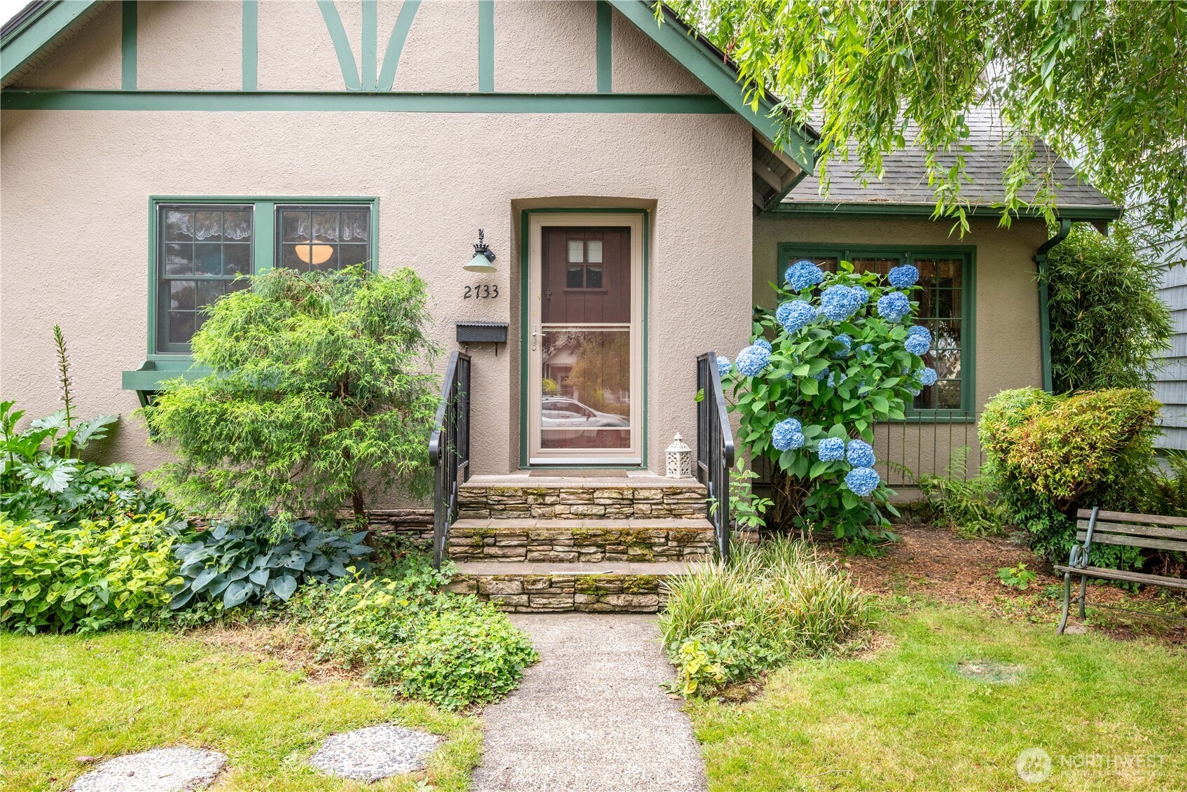2733 Fir Street Longview, WA 98632 - Photo 3 of 38