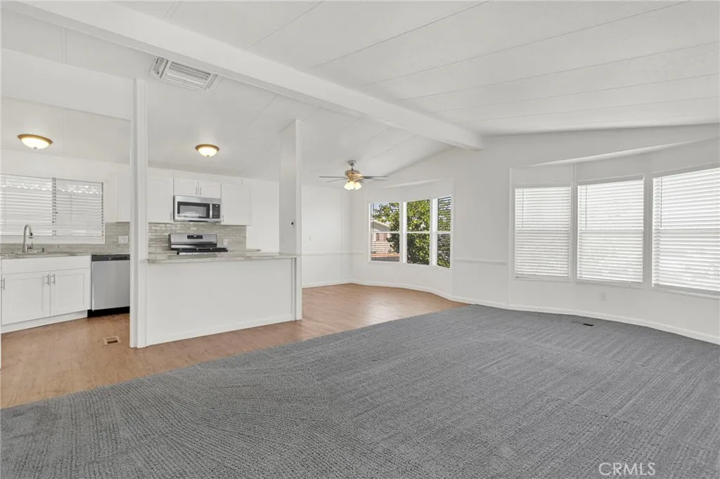15252 Seneca Road, Unit 257 Victorville, CA 92392 - Photo 4 of 26