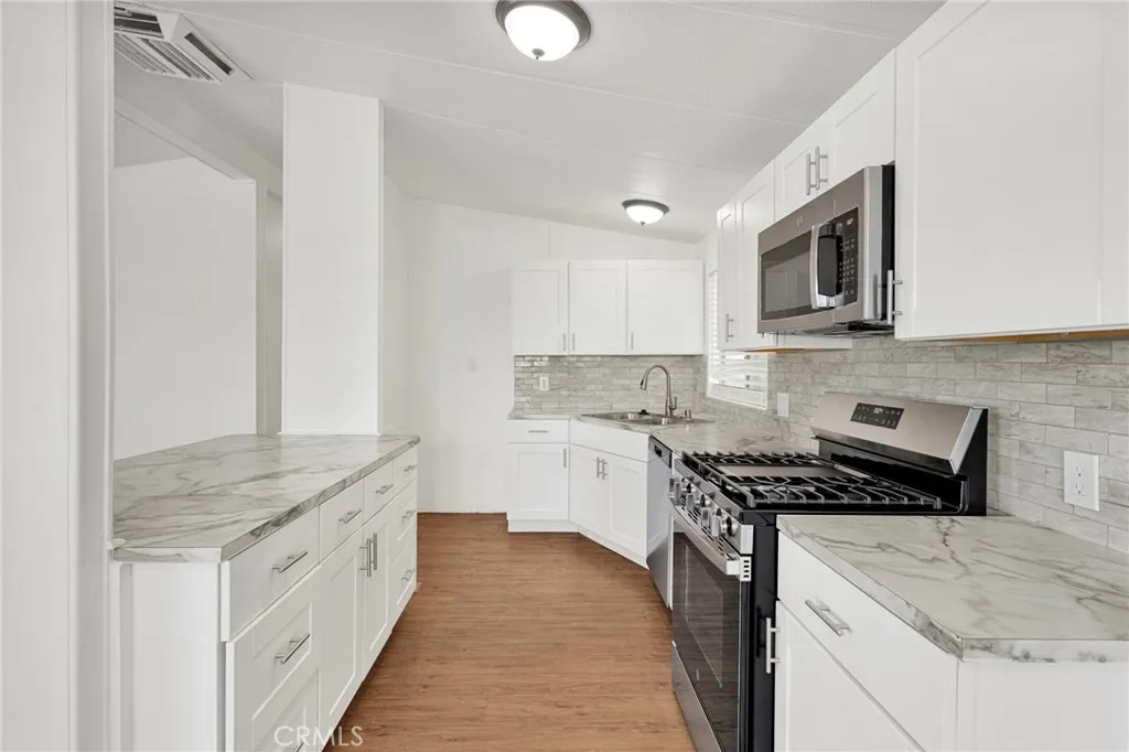 15252 Seneca Road, Unit 257 Victorville, CA 92392 - Photo 8 of 26