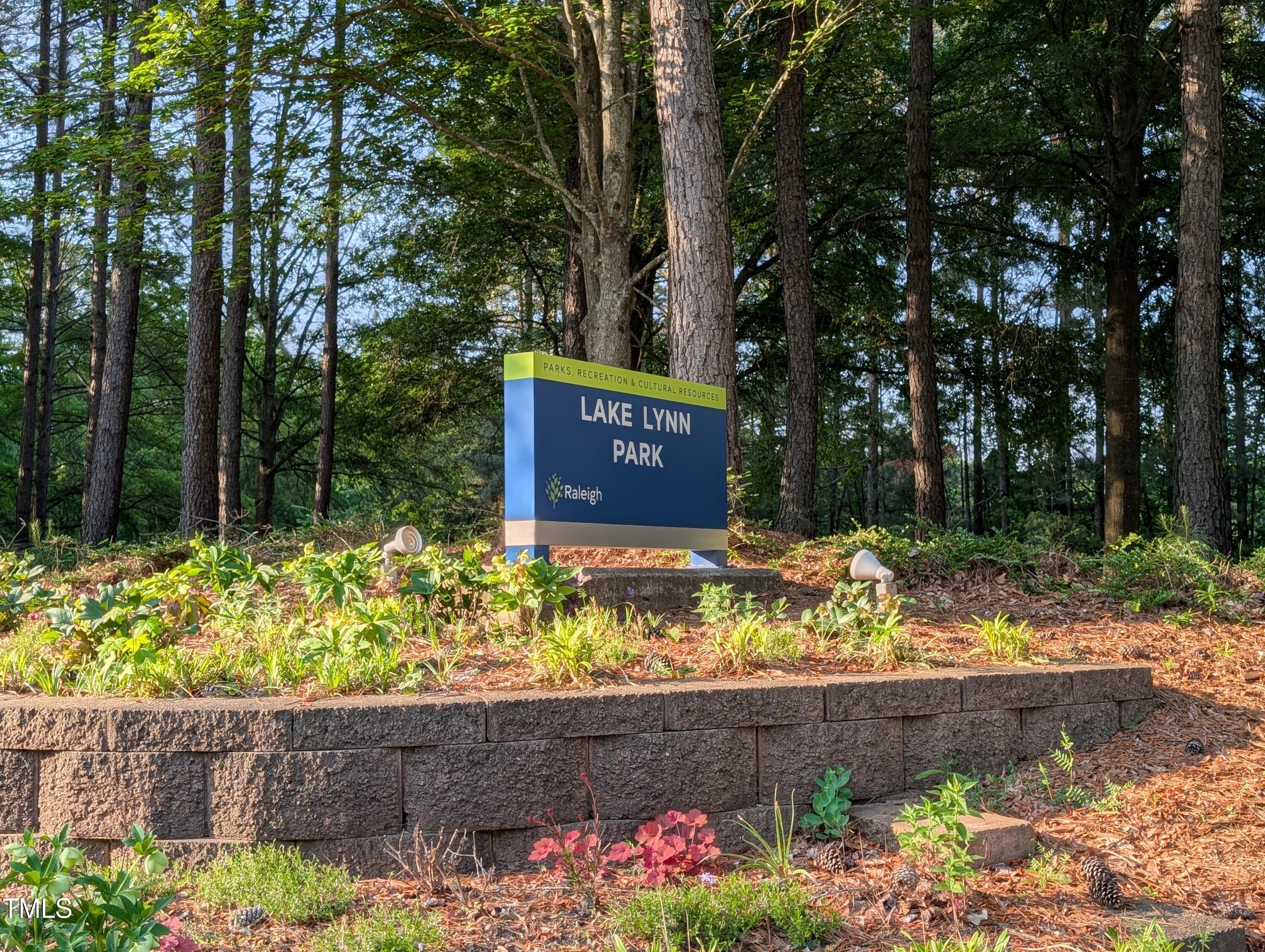 7401 Ray Road Raleigh, NC 27613 - Photo 8 of 19 lake lynn sign
