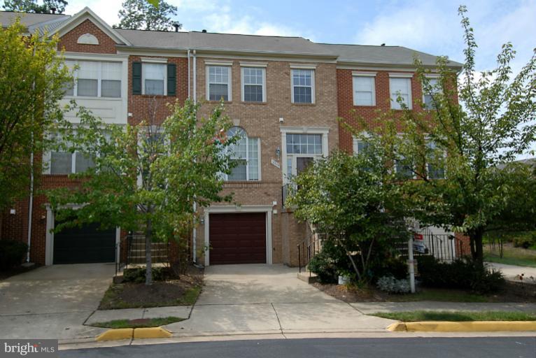 12005 Edgemere Circle Reston, VA 20190 - Photo 1 of 29 Exterior (Front)