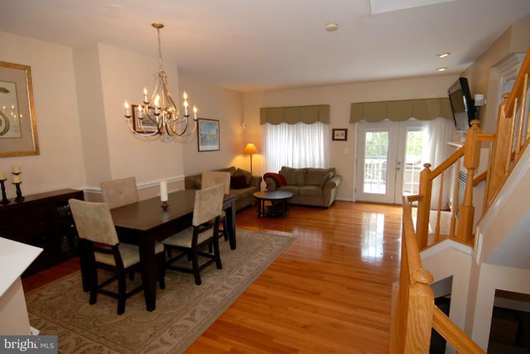 12005 Edgemere Circle Reston, VA 20190 - Photo 15 of 29 Dining Room