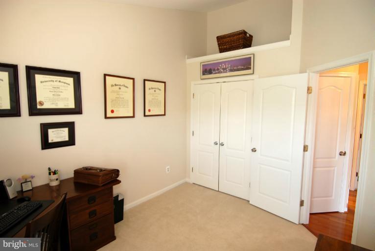 12005 Edgemere Circle Reston, VA 20190 - Photo 18 of 29 Bedroom 3