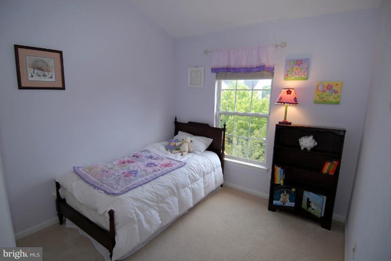 12005 Edgemere Circle Reston, VA 20190 - Photo 5 of 29 Bedroom 2