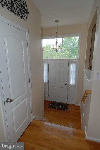 12005 Edgemere Circle Reston, VA 20190 - Photo 10 of 29 Foyer