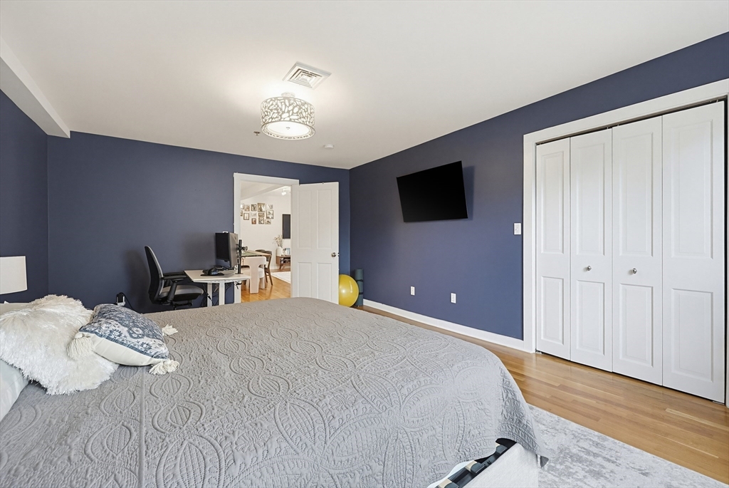 12 Benton Street, Unit 4 Stoneham, MA 02180 - Photo 18 of 36