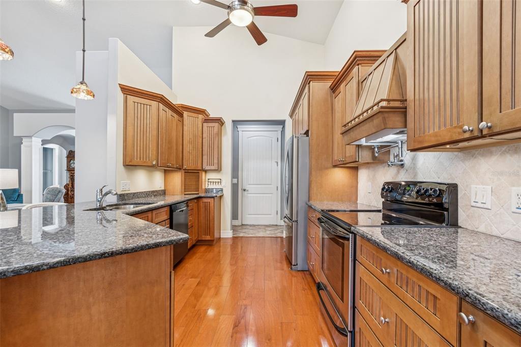 5460 Chestnut Ridge Road Dade City, FL 33523 - Photo 20 of 65