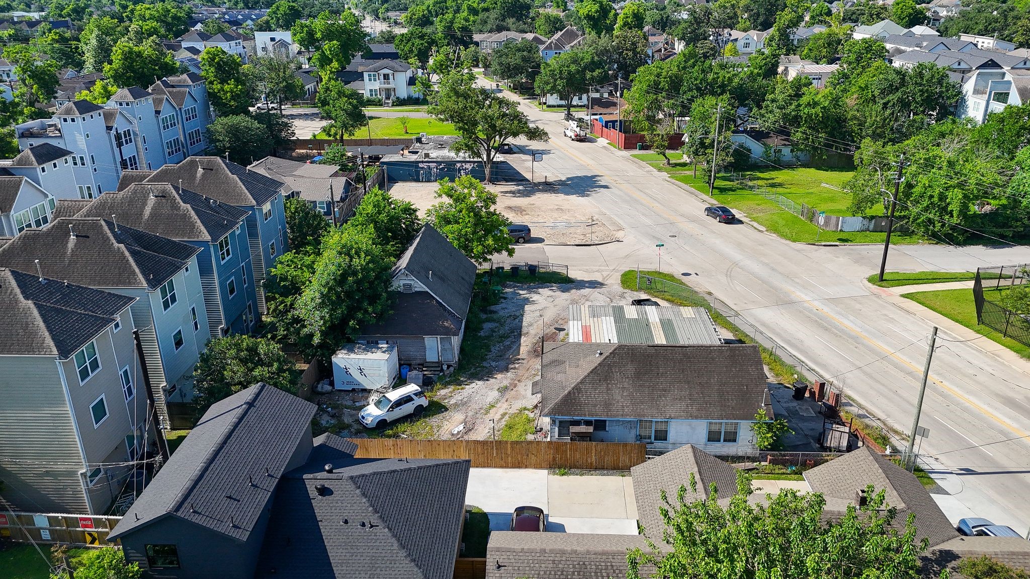 707 East 28th Street Houston, TX 77009 - Photo 7 of 28
