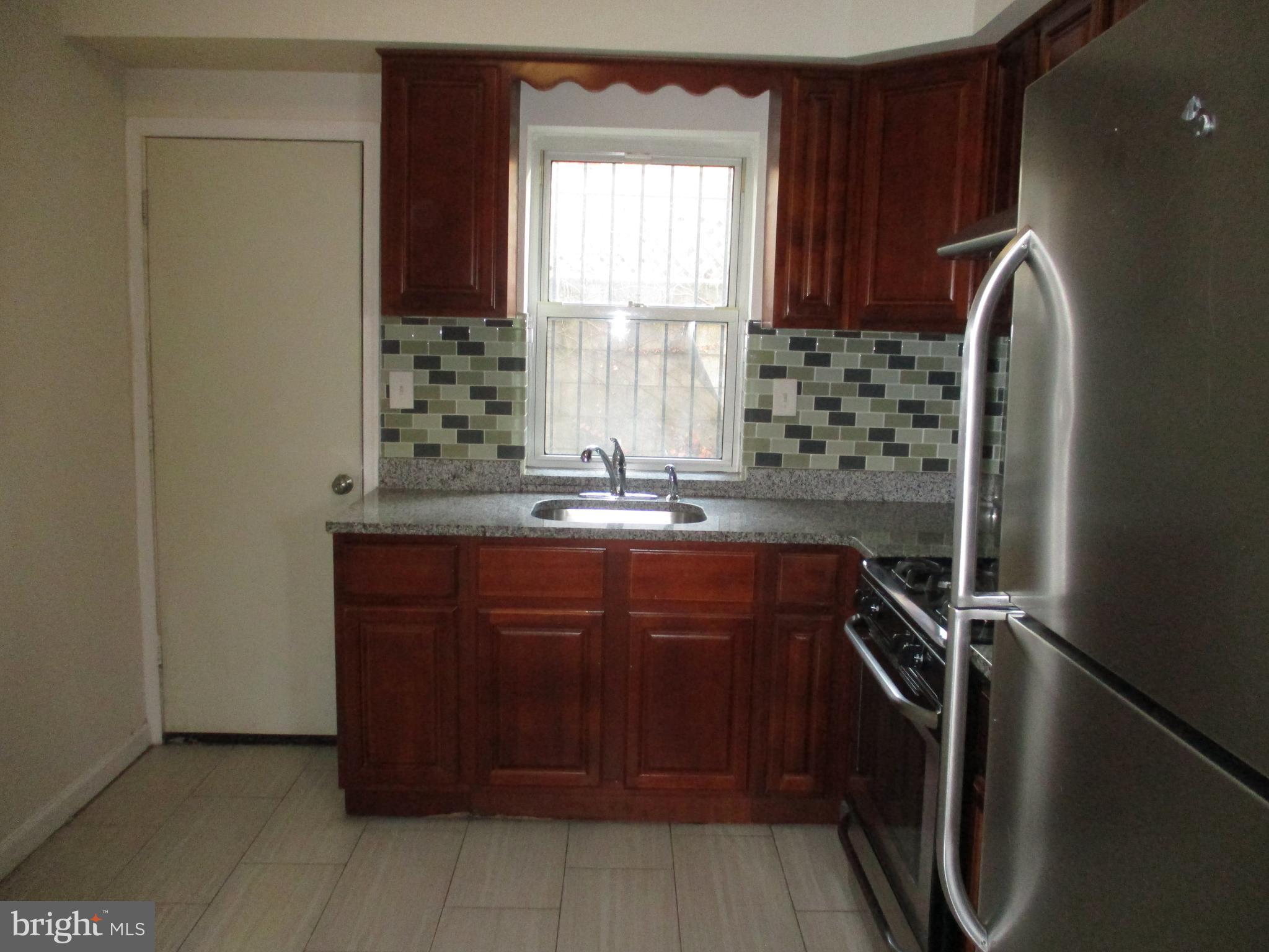 1914 Pierce Street Philadelphia, PA 19145 - Photo 6 of 17 Eat-In Kitchen