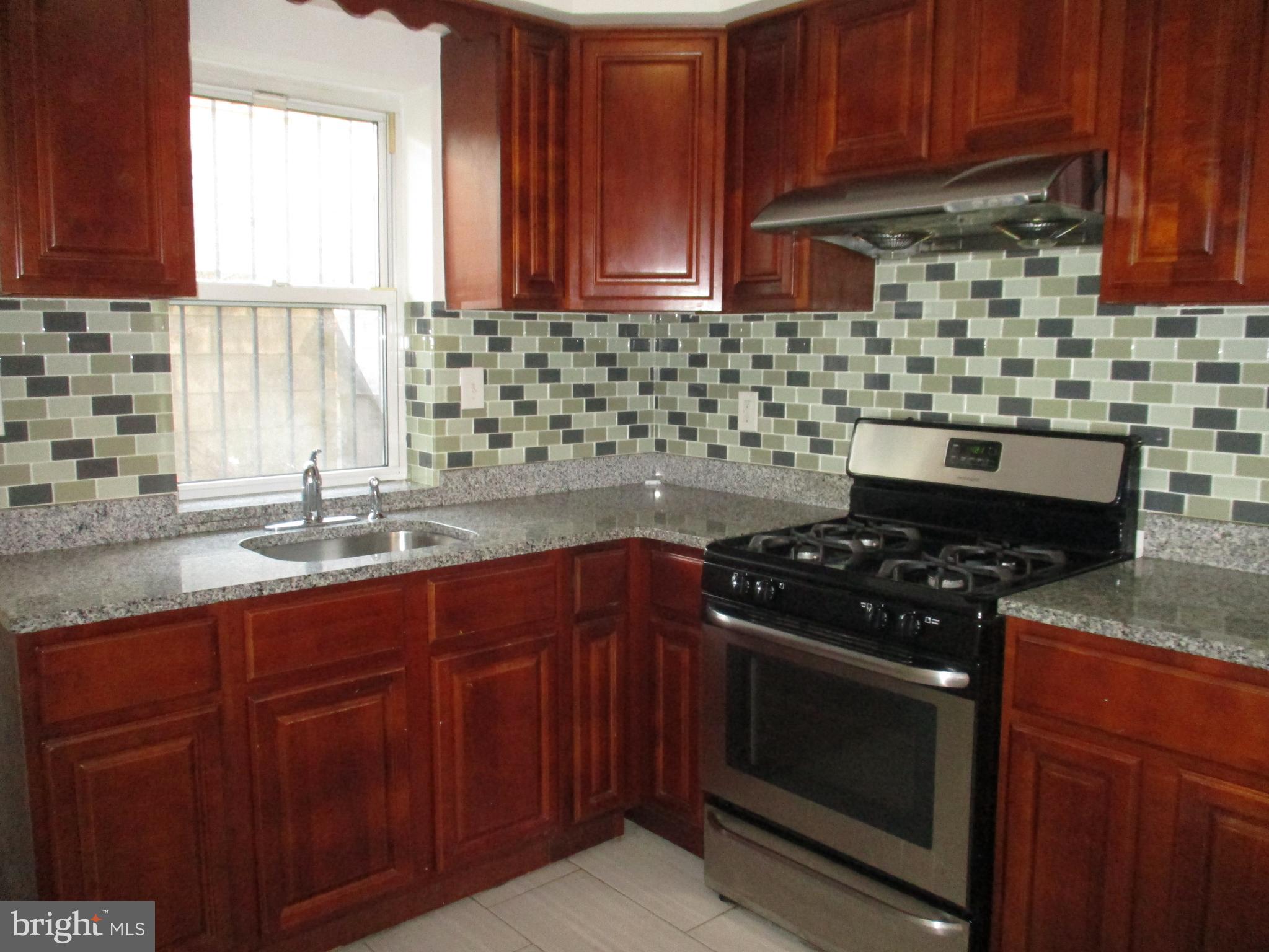 1914 Pierce Street Philadelphia, PA 19145 - Photo 7 of 17 Eat-in Kitchen